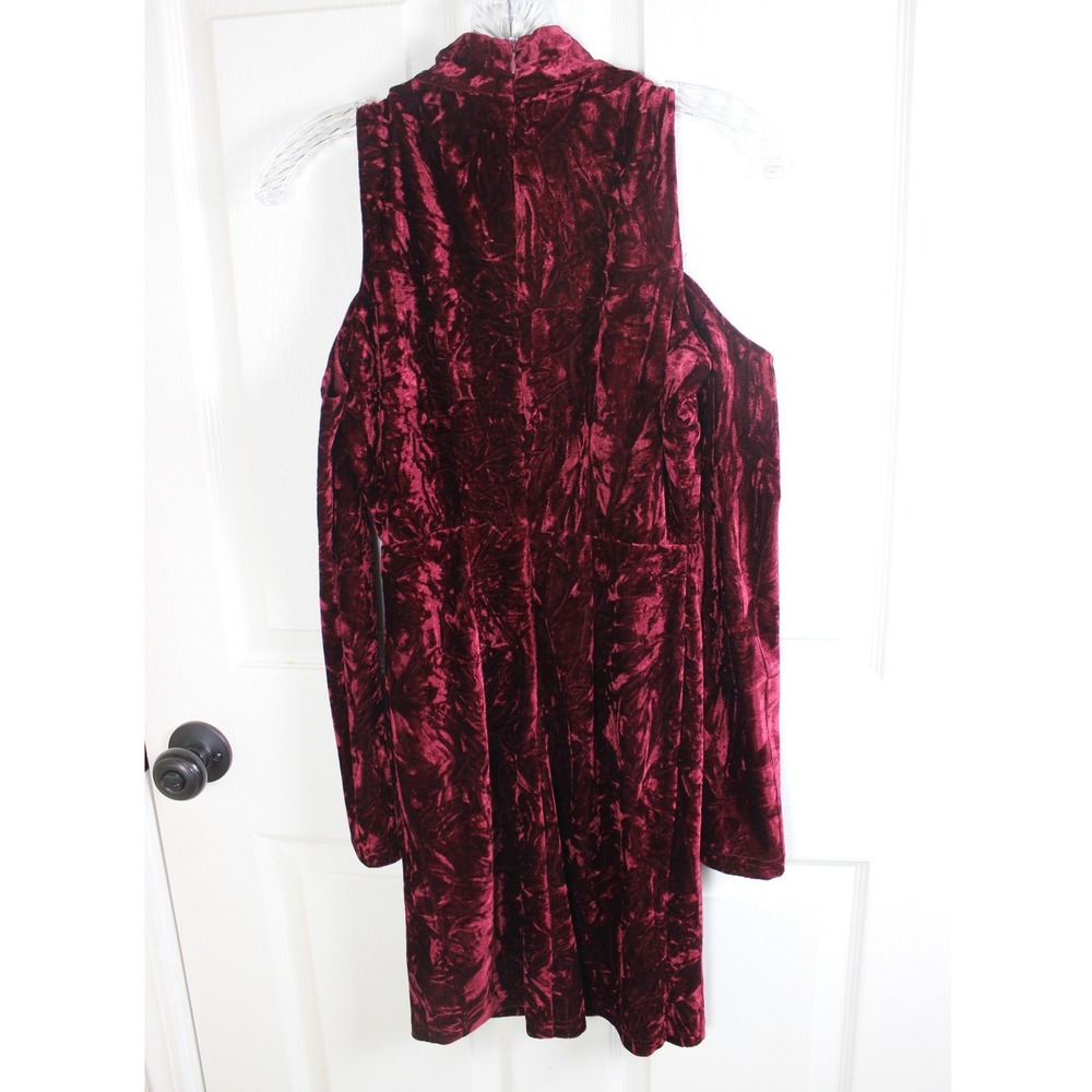 Lulus Burgundy Velvet Cold Shoulder Mock Neck Mini Dress Size S - Picture 5 of 7